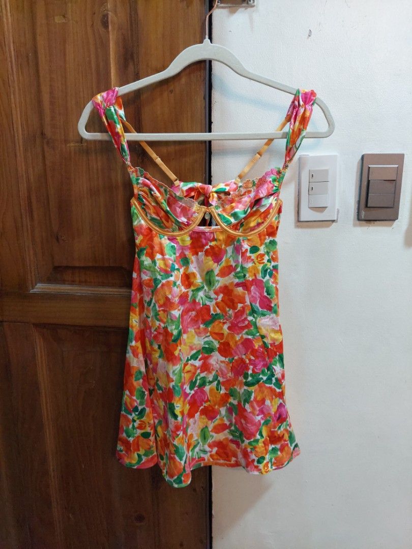 BYDEE BAMBINA SLIP DRESS (Category: Dresses) located in San Pedro. Submitted by cyanide.slug.cat (Listing ID 1468811014, Image 2). Description: xs 28-30" bust 27" length.
