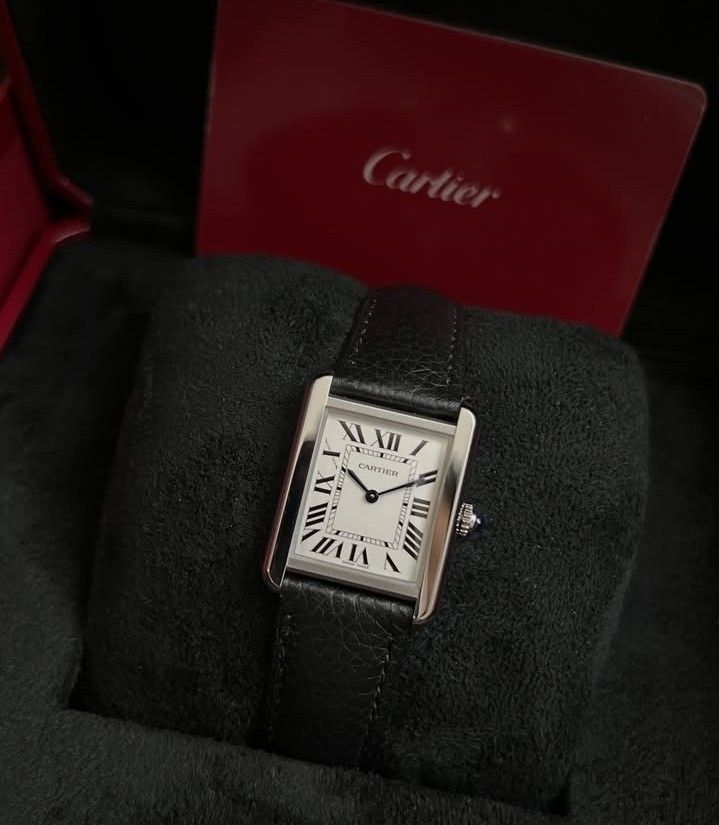Ca r tier TANK SOLO SMALL USED (Category: Women's Watches) located in Pasig City. Submitted by titalana2011991 (Listing ID 1468752386, Image 3). Description: USED BUT IN GOOD CONDITON SUPER PAMIGAY PRICE NO INCLUSIONS.