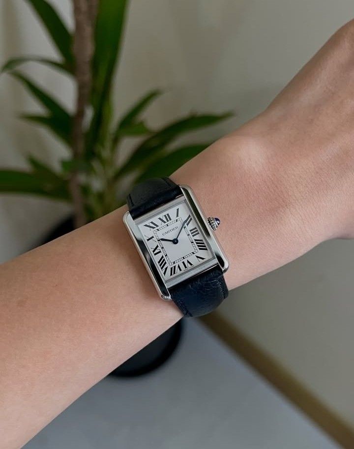 Ca r tier TANK SOLO SMALL USED (Category: Women's Watches) located in Pasig City. Submitted by titalana2011991 (Listing ID 1468752386, Image 2). Description: USED BUT IN GOOD CONDITON SUPER PAMIGAY PRICE NO INCLUSIONS.