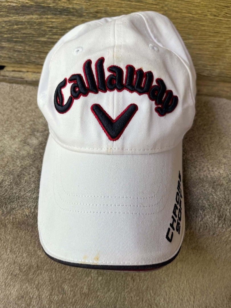 Callaway Mavrik Chrome Soft Tour Authentic Golf Cap White (Category: Caps & Hats) located in Baroy. Submitted by laudecarlfe24 (Listing ID 1468748405, Image 2). Description: - Authentic Callaway golf cap in classic white - Features stylish Mavrik and Chrome Soft embroidery - Made from 100 percent breathable cotton - Classic six-panel design with a curved brim - Adjustable strap closure for a custom fit - Clean interior taping with Callaway logos 