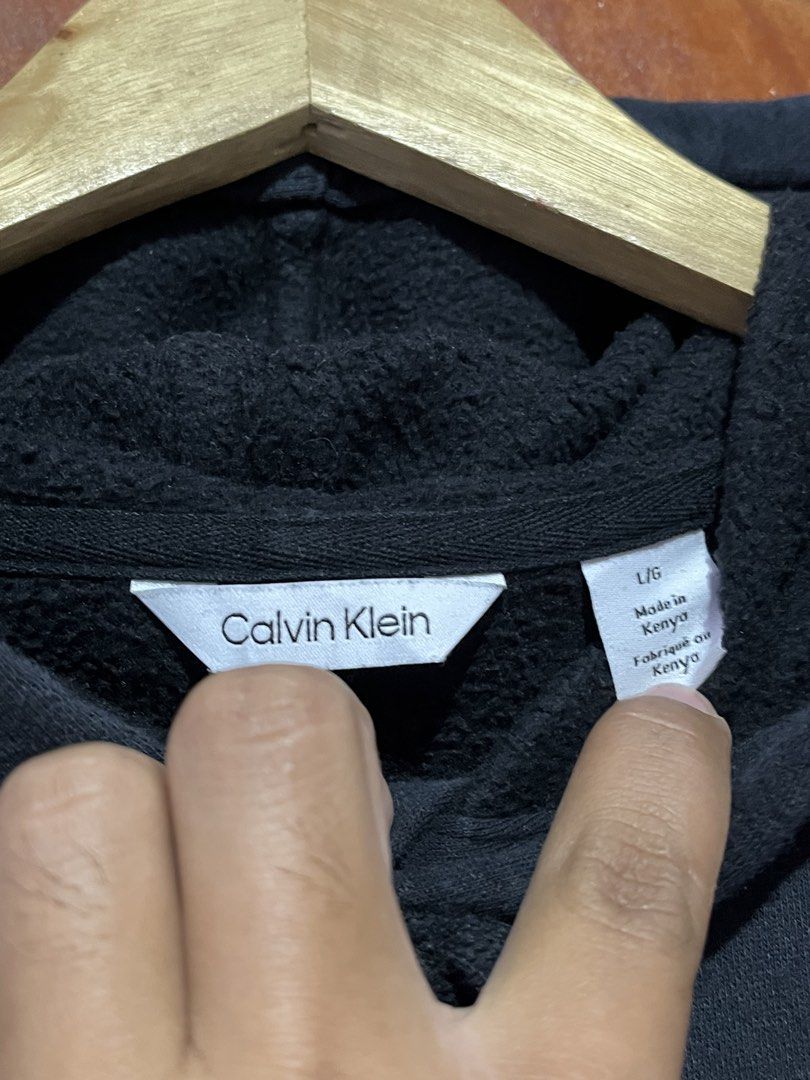 Calvin Klein Hoodie Jacket (Category: Hoodies) located in Tumauini. Submitted by jomerthrift (Listing ID 1468885793, Image 3). Description: Dimes: 23x27 Color rate: 9.5/10 No issue.