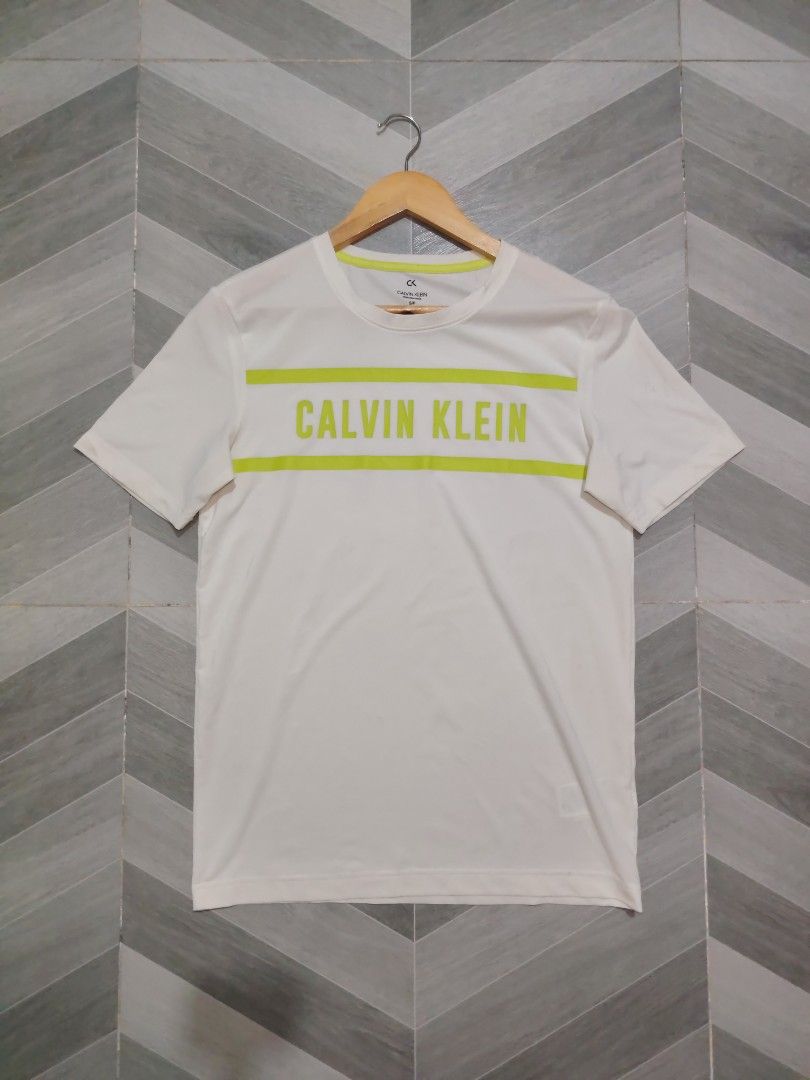 CALVIN KLEIN PERFORMANCE FIT (Category: Tshirts & Polo Shirts ) located in Polomolok. Submitted by urfindsph (Listing ID 1468754473, Image 1). Description: Calvin Klein Performance Fit Like new❗ Size S on Tag 19x27 No issue Pm sir.