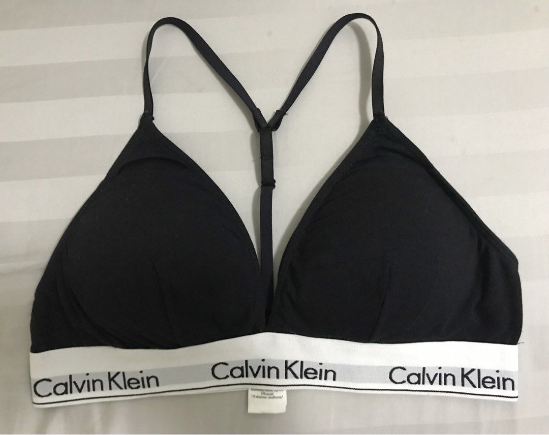 Calvin Klein Sportsbra (Category: Activewear) located in Manila. Submitted by freshlemon58885 (Listing ID 1468779593, Image 1). Description: Padded Adjust strap Fresh from Bale Box Medium on tag Color May Vary Due to Lighting .
