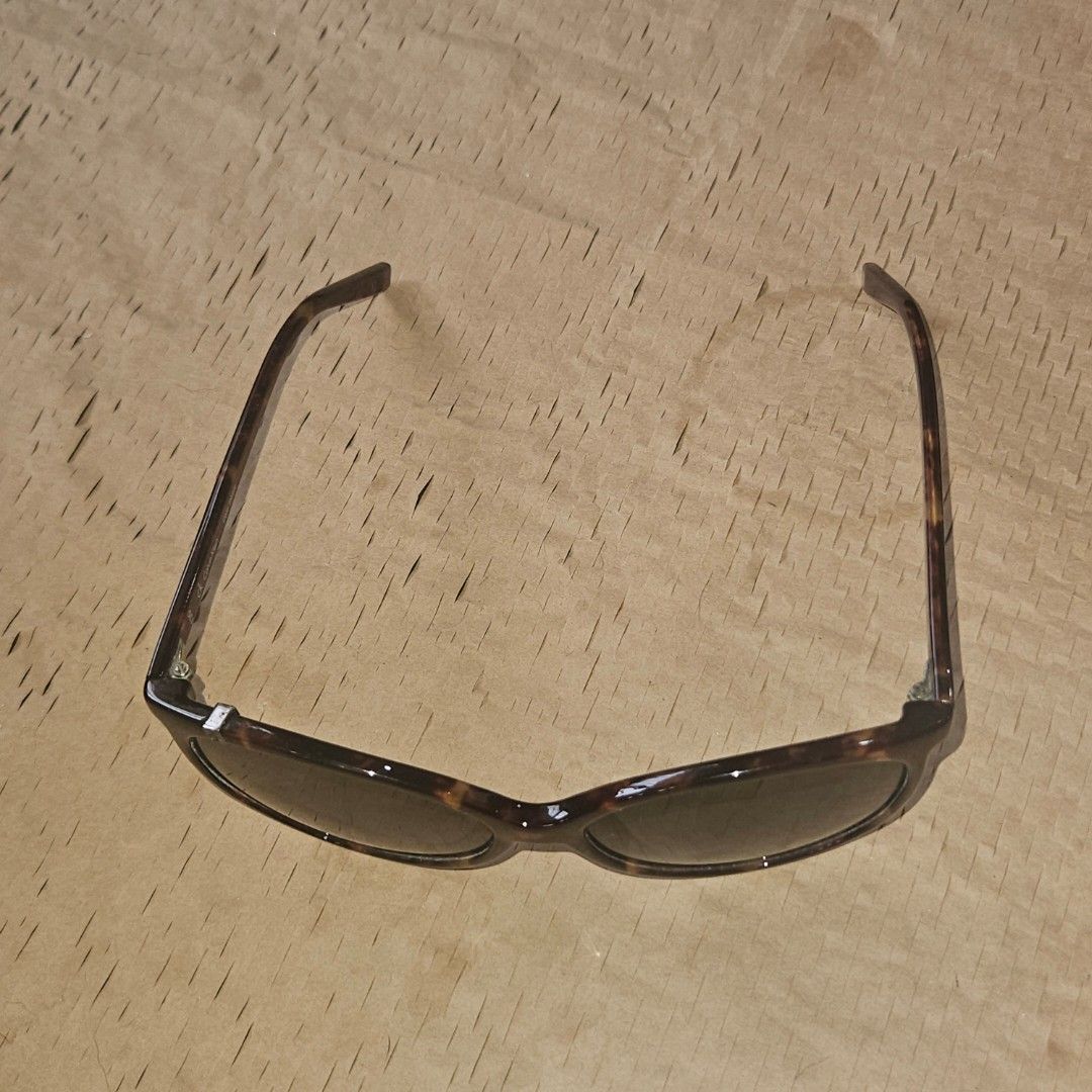 Calvin Klein Tortoiseshell Sunglasses (Category: Sunglasses & Eyewear) located in Imus. Submitted by a.niko (Listing ID 1468749358, Image 3). Description: - Brand: Calvin Klein - Frame: Stylish tortoiseshell design - Lenses: Dark gradient - Perfect everyday sunglasses.