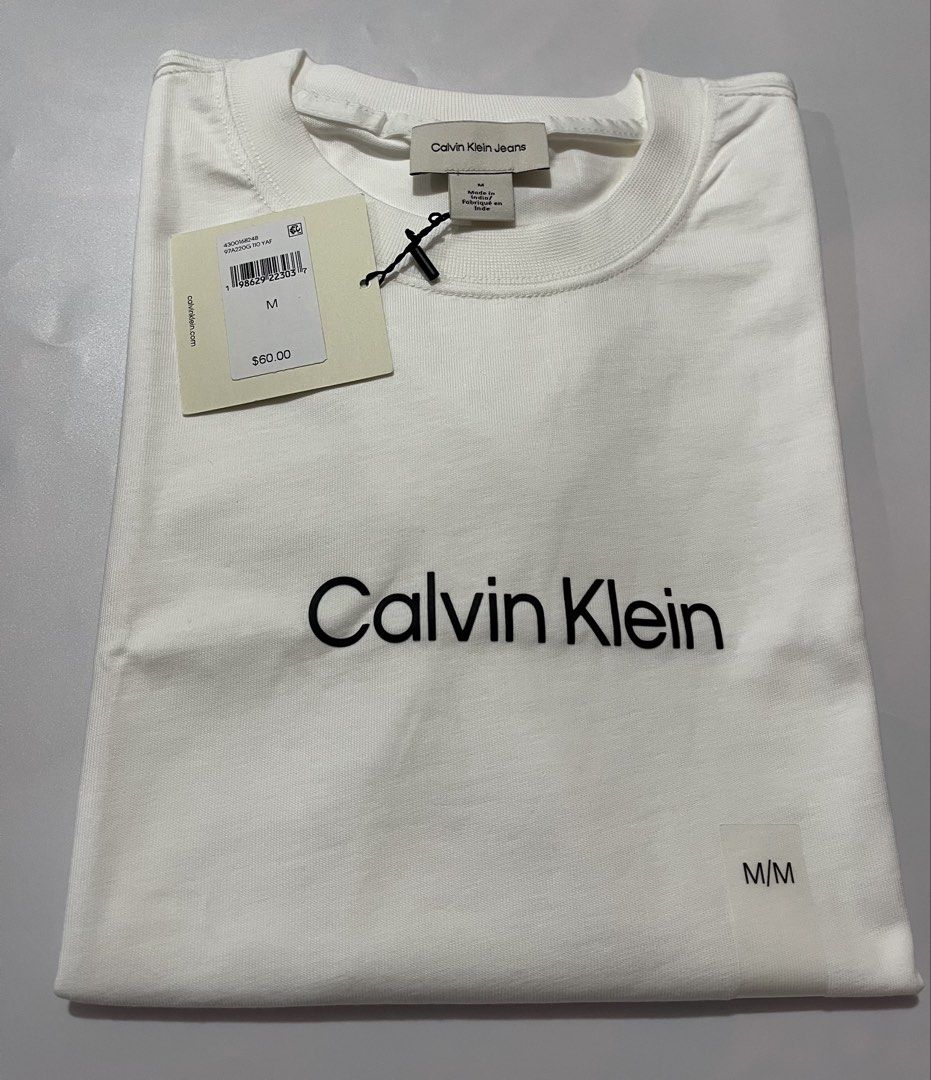 Calvin Klein Tshirt (Category: Shirts) located in Santa Rosa. Submitted by ninaparis (Listing ID 1468603100, Image 2). Description: Original Calvin Klein Women’s Boxy fit size Medium .