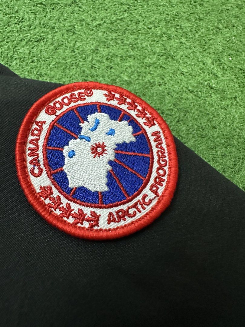 Canada Goose Black Lakeshore Jacket (Category: Coats, Jackets and Outerwear) located in San Fernando. Submitted by jazzclosetest2018 (Listing ID 1468714916, Image 3). Description: My Location: San Fernando, Pampanga📍 Payment 1st Transaction! ❗️❗️❗️READING IS ESSENTIALS❗️❗️❗️ Canada Goose Black Lakeshore Jacket (Unisex) Size: Large (Men's) / XL on tag (Women's) L34" * W22" Excellent Condition Minor issue: hindi ma-open ang main zipper but still n