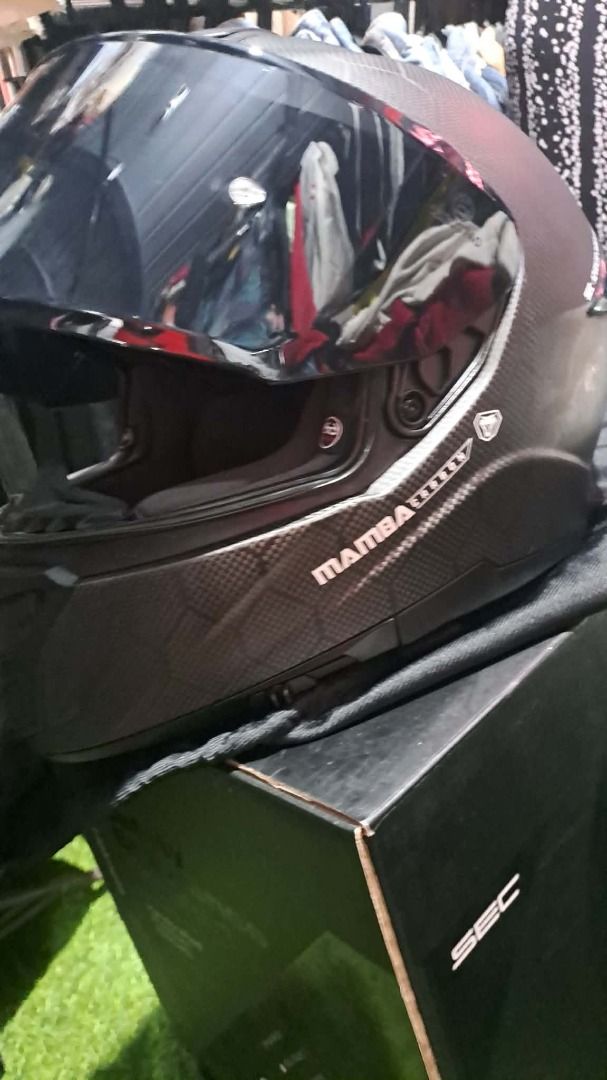 Carbon Helmet (Category: Helmets and other Riding Gears) located in Caloocan City. Submitted by epicfire_641796 (Listing ID 1468750420, Image 1). Description: SEC Helmet Carbon Mamba Two Visor ( Black & Revo Gold) Price: ₱ 9800 negotiable Location: Antipolo, Rizal Size: L - 58-59 cm Specs: Brand: SEC Model: Mamba Carbon Shell: Carbon Fiber - Super Lightweight ∼1300g Certification: DOT + ECE Approved Visor: Two Visor ( Black & Revo Gold Visors) Ve
