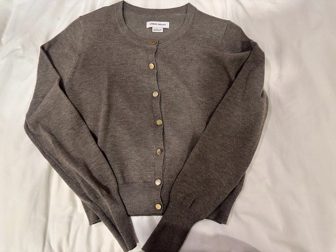 Cardigan with gold buttons (Category: Longsleeves) located in Quezon City. Submitted by aurora.borealis.11 (Listing ID 1468809507, Image 1). Description: For XS to Small frames. .