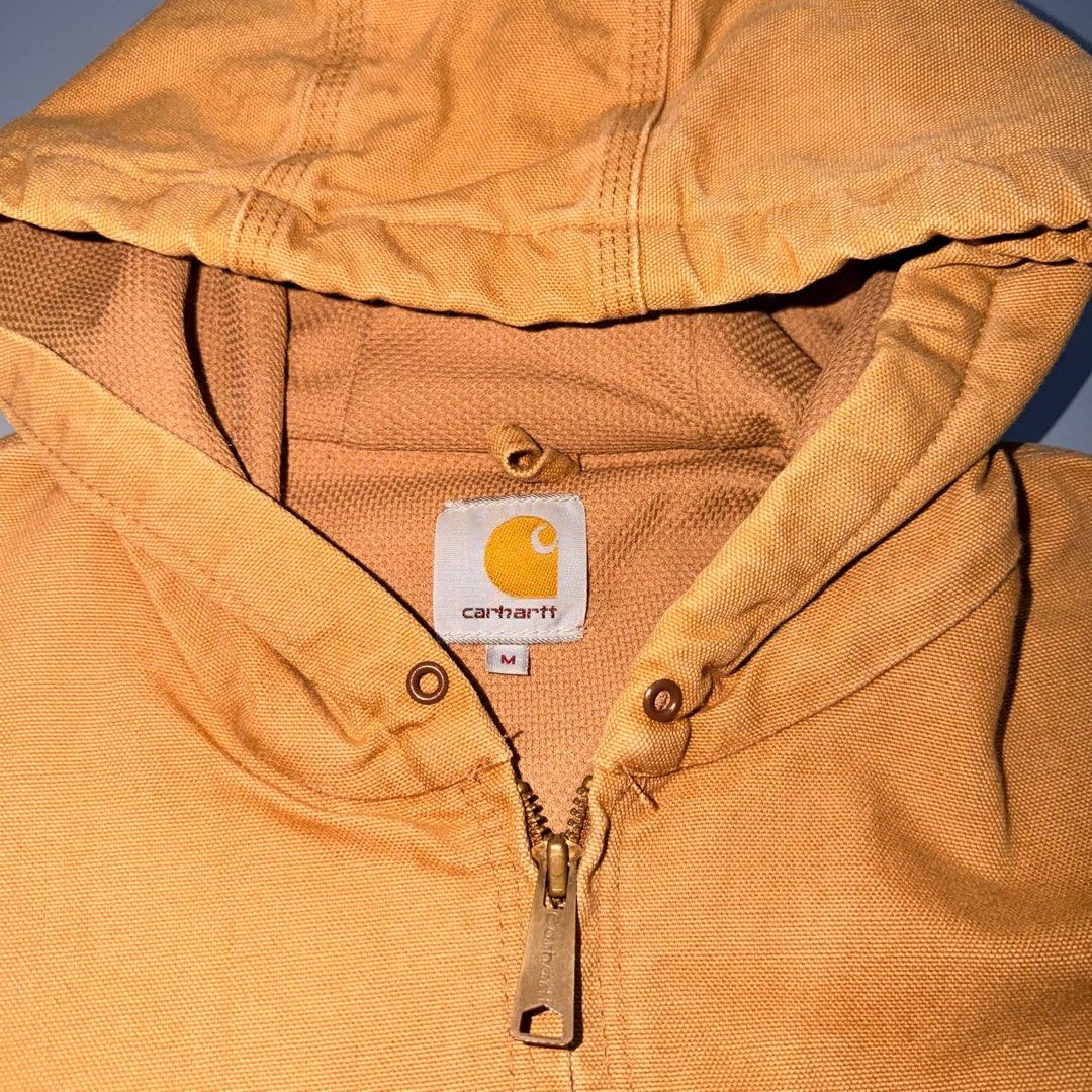 Carhartt Active Jacket Brown Size M (Category: Coats, Jackets and Outerwear) located in Santa Rosa. Submitted by n.vallermosa (Listing ID 1468920100, Image 2). Description: Modern release Active Jacket BRN Size on tag Medium Dimes 22x27 Issues: stains, signs of usage Color rate 9/10 Price 5500 or OBO - Brand: Carhartt - Item: Active Jacket - Color: Classic Brown Duck Canvas - Size: Medium - Lining: Warm thermal lining - Features: Full zip front, 
