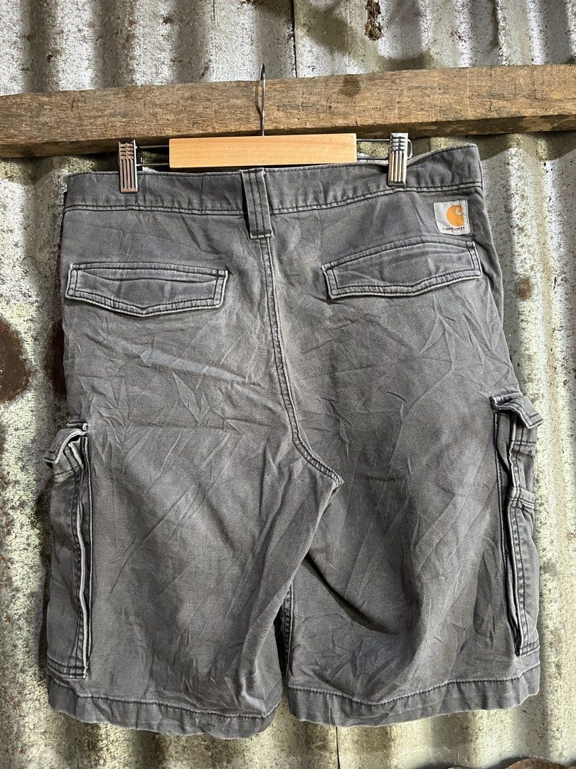 Carhartt. Cargo short (Category: Shorts) located in Manila. Submitted by -thedropco (Listing ID 1468755499, Image 2). Description: CARHARTT. (CARGO SHORT ) 8/10 condition Size 31 Measurements: Width : 32 Length : 21.