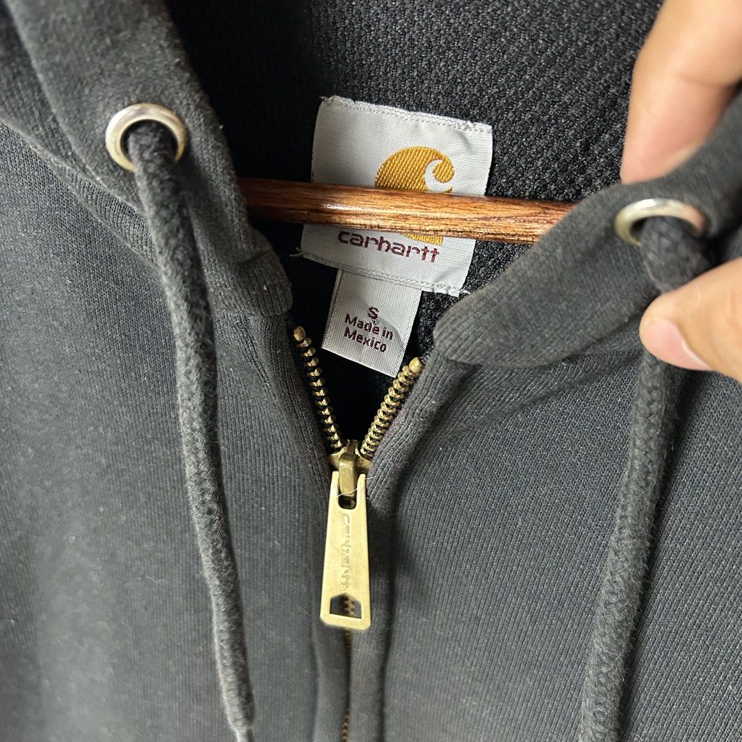 Carhartt Rain Defender (Category: Coats, Jackets and Outerwear) located in Bacolod City. Submitted by dashloots (Listing ID 1468900735, Image 3). Description: Carhartt Rain Defender Heather Gray colorway Medium on tag W-23.5’ , L-28’ Flaws: minimal sign of used Mode of delivery: (J&T) 📦 Price: 1,300 Negotiable for sure buyers! Location: Bacolod City, Negros Occ.📍.