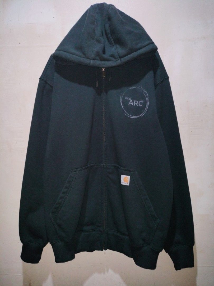 CARHARTT RAINDEFENDER HOODIE (Category: Coats, Jackets and Outerwear) located in San Joaquin. Submitted by myksss19 (Listing ID 1468846106, Image 1). Description: EXCELLENT CONDITION COLOR RATE 9.5/10 FLAWS MINIMAL SIGN OF USAGE AND FADINGS DUE TO PRINT ON FRONT AREA.