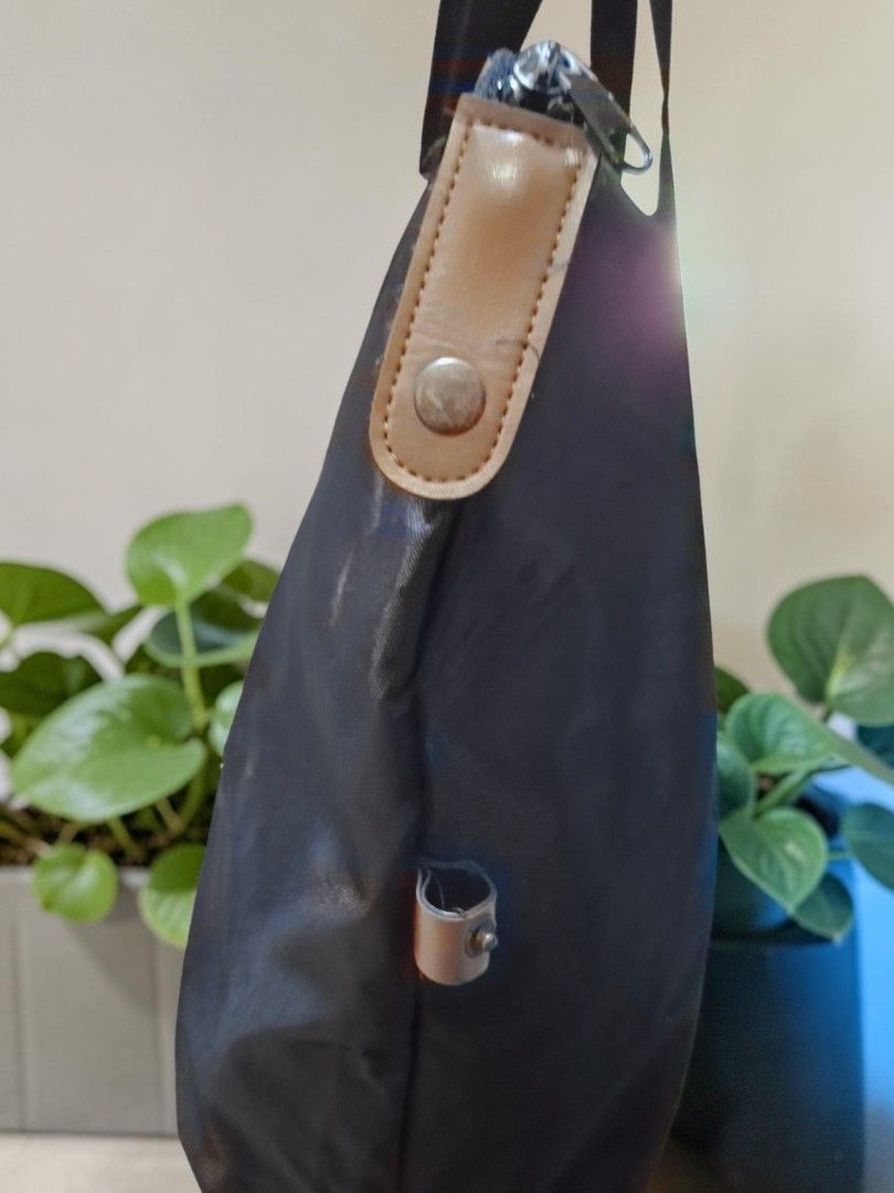 CARMEN PARIS LARGE CANVAS TOTE BAG (Category: Tote Bags) located in Las Pinas. Submitted by annachiaonair2037 (Listing ID 1468752233, Image 2). Description: CARMEN PARIS CANVAS LARGE TOTE BAG FROM JAPAN WATERPROOF INNER LEATHER LINING H 14.5" L 25" W 7" Disclaimer: I am not affiliated with, associated with, or authorized by any of the brands featured posted. Any mention of brand names, trademarks, or logos is solely for identification and referen