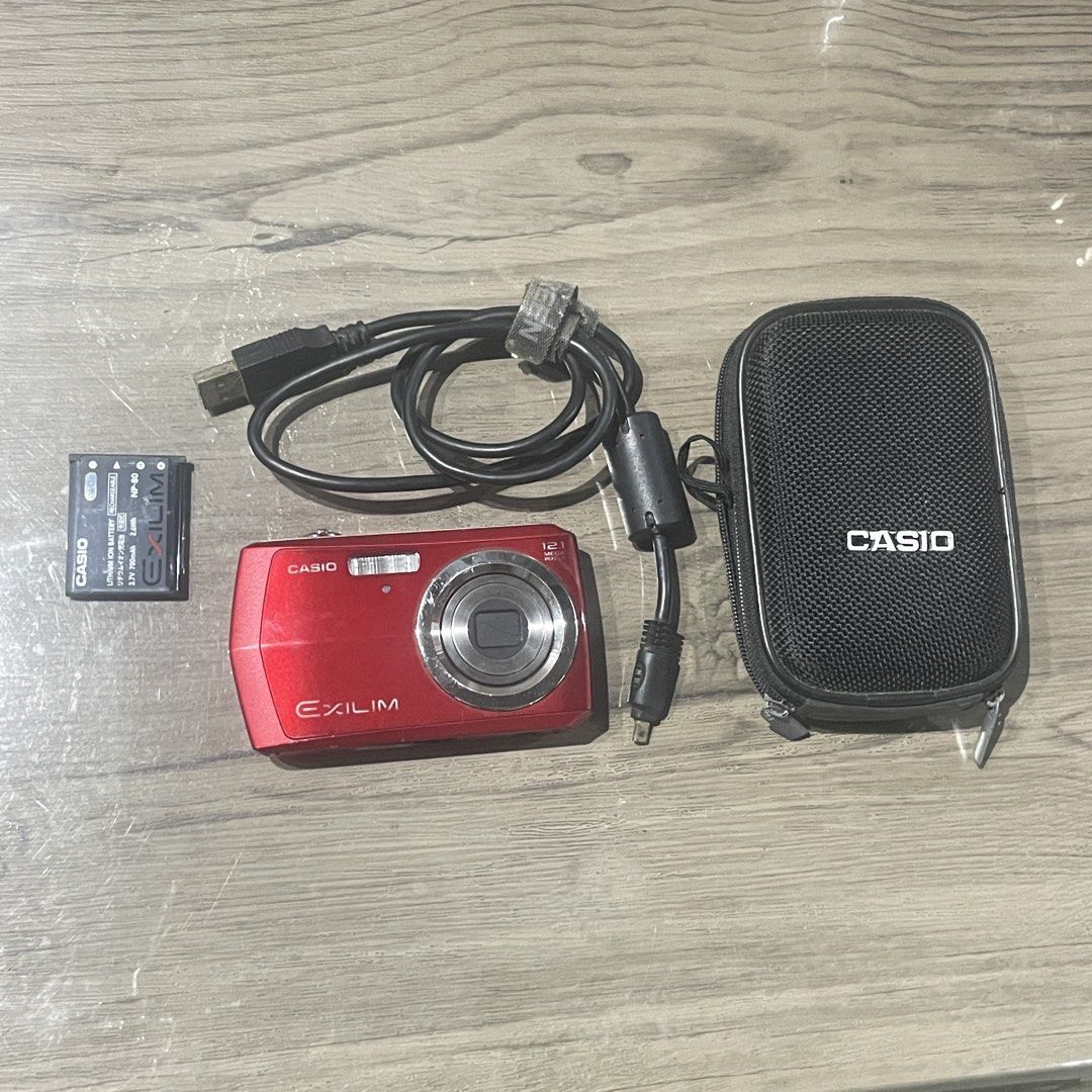 Casio Exilim EX-Z16 (Category: Cameras) located in Rizal. Submitted by casheworks (Listing ID 1468804088, Image 1). Description: Casio Exilim EX-Z16 this is a family camera from the 2010s and i believe my mother bought this around that time as well. in pandemic, i was able to open this again and have used them since 2024. specs: - ultracompact unibody - CCD sensor type - 12.1 megapixels - point and shoot & zoom - crips video quality - uses standa
