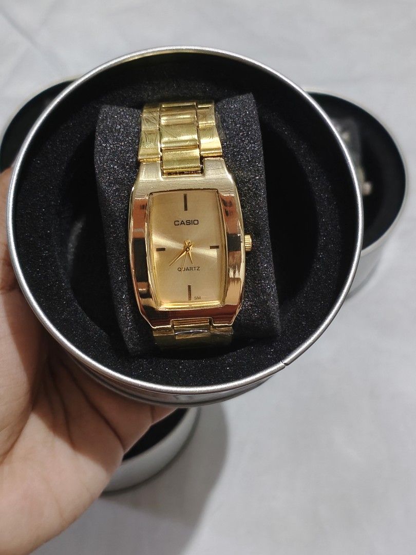 Casio Watch w/ Tin Can and Paper Bag (Category: Luxury Watches) located in Manila. Submitted by ccj_collective.8 (Listing ID 1468823209, Image 2). Description: .