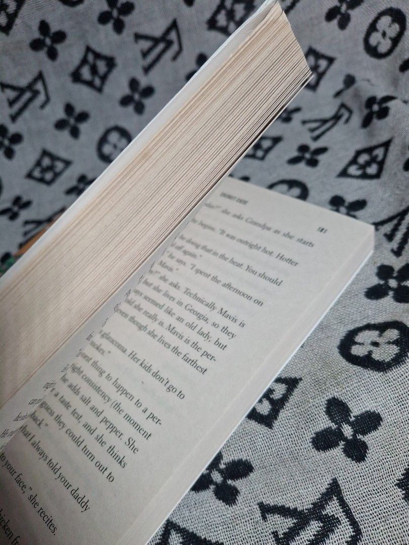Casket Case by Lauren Evans (Category: Storybooks) located in Puerto Princesa. Submitted by beepbobib (Listing ID 1468891589, Image 3). Description: Please keep in mind that these are second-hand books, so kindly manage your expectations. ⭐️ I can send more pictures upon request. ⭐️ Payment-first policy. ⭐️ No rush shipping, please. ⭐️ The miner will shoulder the shipping fee (SF). Our courier is J&T ⭐️can do meet up in : Baywalk Puerto Princesa 
