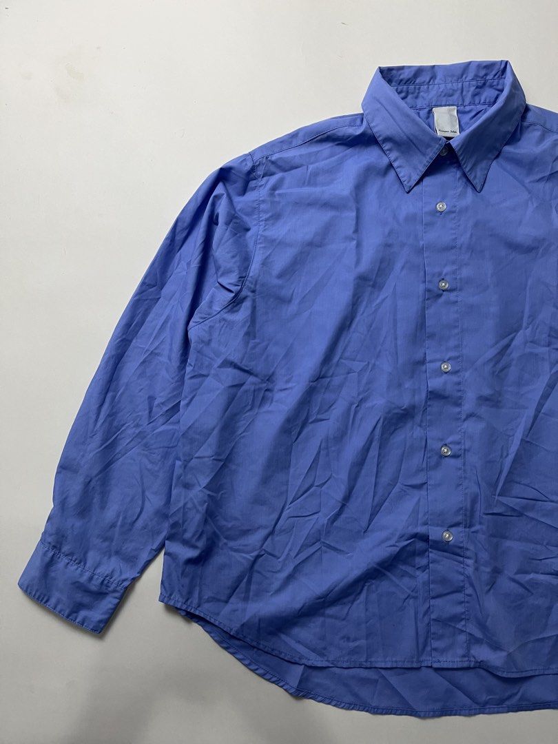 Casper John Shirt (Category: Formal Shirts) located in Makati City. Submitted by ufcknwthbst (Listing ID 1468734545, Image 2). Description: 26 inch width 27 inch length 9.5/10 condition No issue.