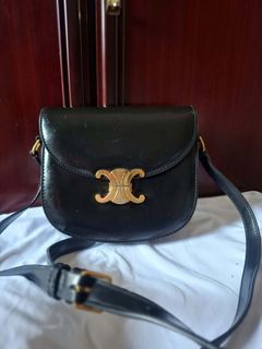 (Category: ) located in . Submitted by luxxe_closet (Listing ID 1468760967, Image 1). Description: .