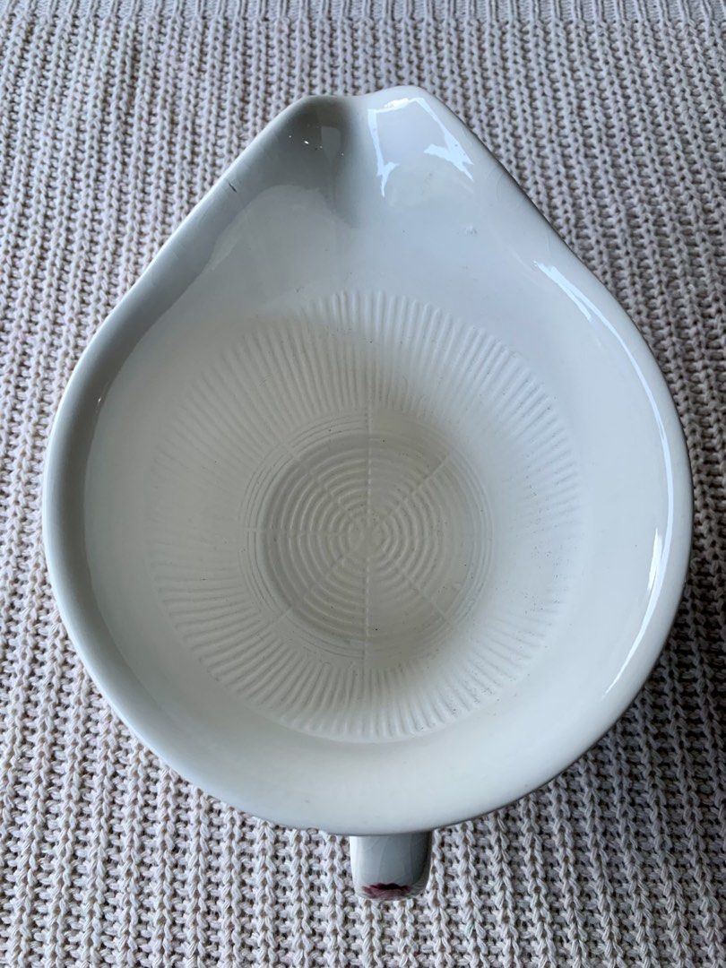 Ceramic Mortar with Floral pattern (Category: Other Kitchenware & Tableware) located in Tandag. Submitted by jeason_22 (Listing ID 1468780456, Image 3). Description: • with crazing & chip (see photo) • ceramic mortar/ or repurpose nyo nalang • 5 inches tall/ 6 inches diameter 📌 Please see photos for the actual design and condition. Kindly review all photos before purchasing. 📦 Carefully packed for safe shipping. Thank you for supporting our thr