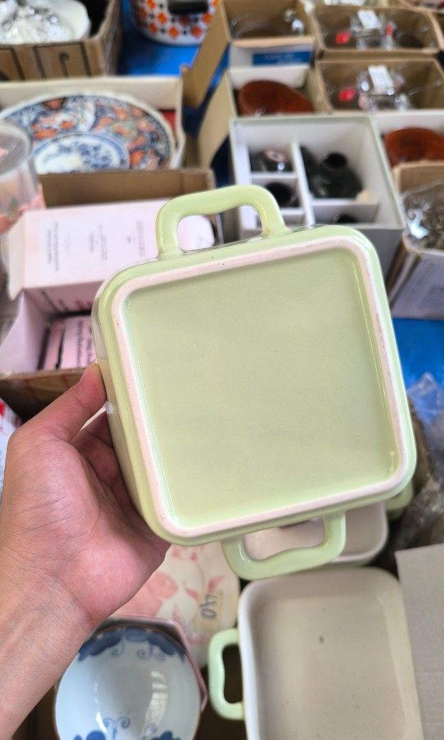 Ceramic Plate (Category: Bakeware) located in Mandaluyong City. Submitted by tinebellen (Listing ID 1468745253, Image 3). Description: Japan Surplus.
