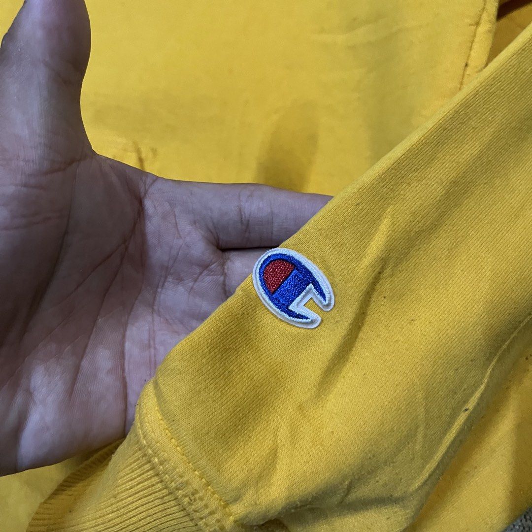 Champion Basic Logo Hoodie (Category: Hoodies) located in Batangas. Submitted by reyr. (Listing ID 1468864849, Image 3). Description: Dimes: 22” width | 27” length Condition: Excellent Color rate: 9.7/10 Flaws: None.