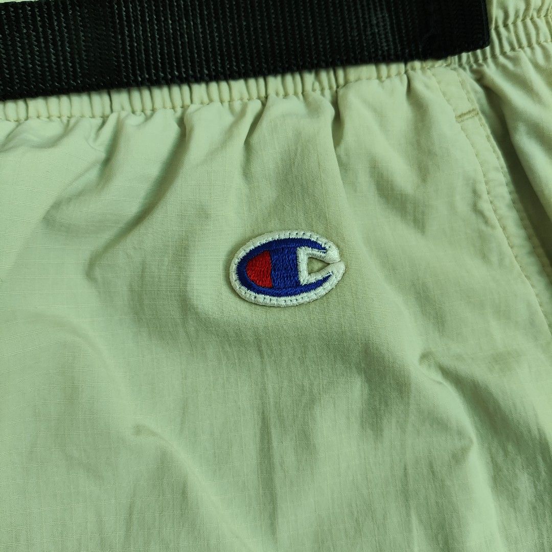 Champion Nylon Cargo Shorts (Category: Shorts) located in Rosales. Submitted by kudoscache (Listing ID 1468806509, Image 2). Description: - Brand: Champion - Waist: | Length: - Color: Khaki / Beige - slightly nego - w/ light stain (see pic) payment: maribank / gotyme courier: J&T.