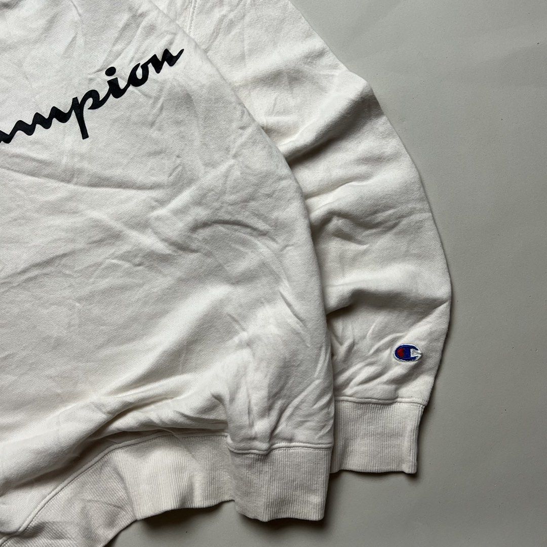 Champion Pullover sweatshirt (Category: Hoodies) located in Manila. Submitted by tripnimichael (Listing ID 1468870641, Image 3). Description: 20x24 color-9.5 condition-9.5 no issue/ hidden issue.