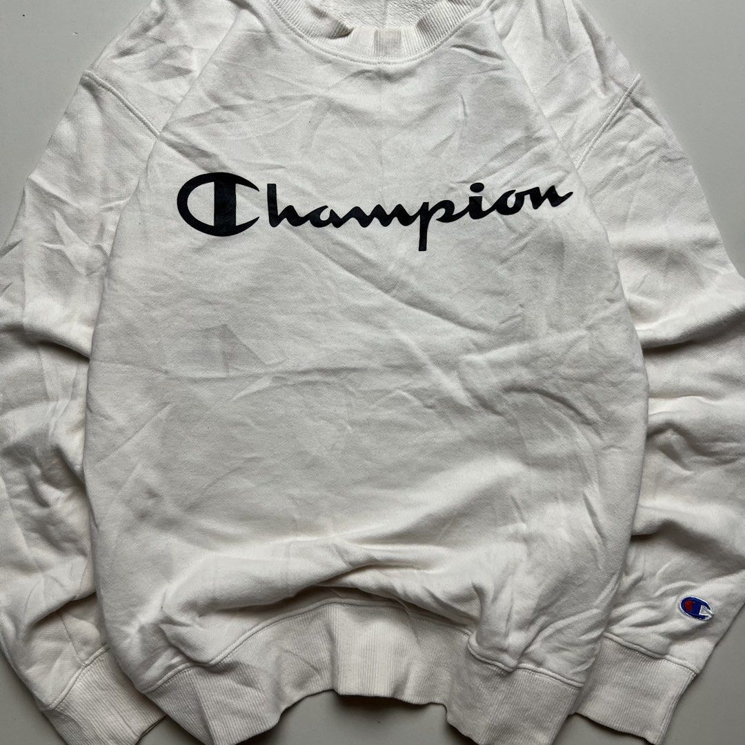 Champion Pullover sweatshirt (Category: Hoodies) located in Manila. Submitted by tripnimichael (Listing ID 1468870641, Image 2). Description: 20x24 color-9.5 condition-9.5 no issue/ hidden issue.