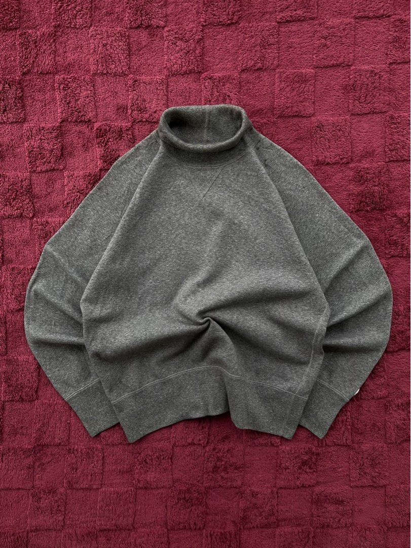Champion x Todd Snyder Turtleneck Sweatshirt (Category: Coats, Jackets and Outerwear) located in Manila. Submitted by thriftm.e (Listing ID 1468922777, Image 1). Description: Dimes (in inches) Length: 27 Width: 23 MEDIUM ON TAG Condition: 10/10 Color Rate: 10/10 Issue: None.