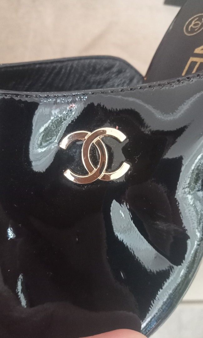 Chanel (Category: Sneakers & Footwear) located in Naga. Submitted by aboy1234245 (Listing ID 1468759833, Image 3). Description: Chanel Asnew size38C.