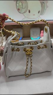 (Category: ) located in . Submitted by arkiascloset (Listing ID 1468851673, Image 1). Description: .