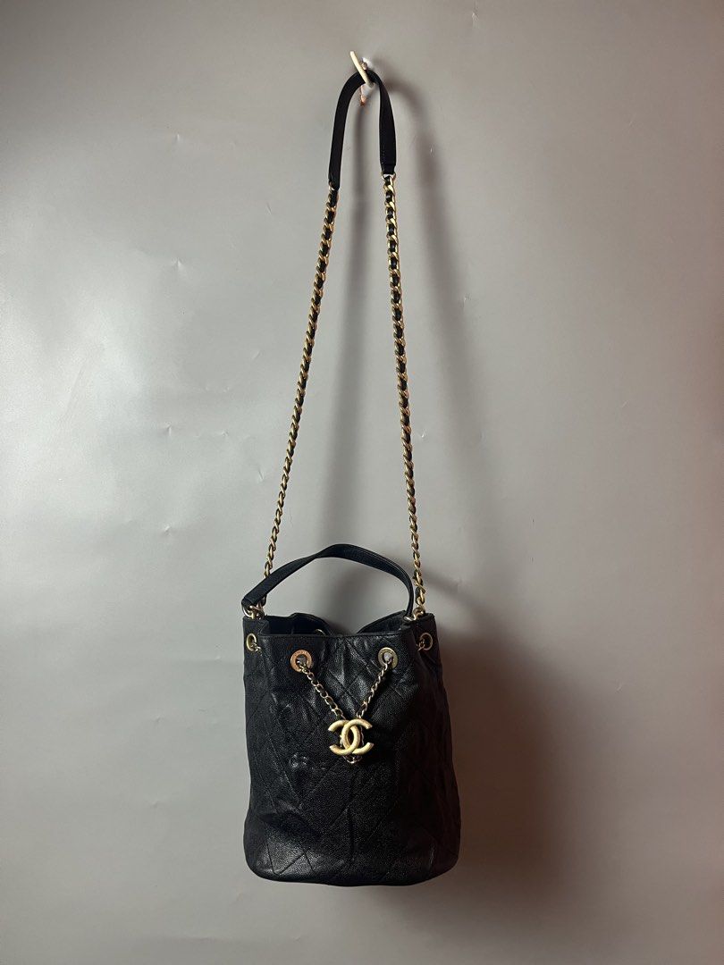 Chanel caviar therapy bucket bag (Category: Cross-body Bags) located in Quezon City. Submitted by theideal (Listing ID 1468884956, Image 1). Description: Read first before buy Legit/Authentic Chanel caviar therapy bucket bag Missing hologram No box and papers Still in good condition Needs clean inside Minor scratch and crease due to sign of use No major flaws See picture details posted.