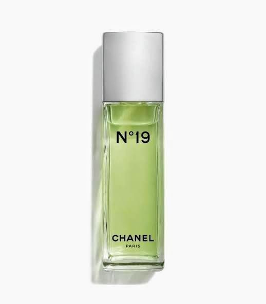 Chanel N°19 EDP - 100ml (Category: Fragrance & Deodorants) located in Manila. Submitted by ms.biancatan (Listing ID 1468773015, Image 1). Description: .