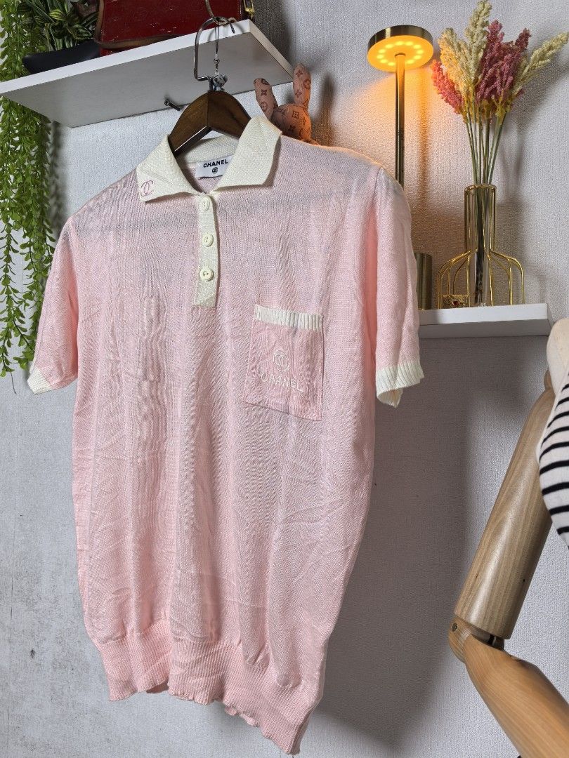 Chanel nitted top (Category: Luxury Apparel) located in Baguio. Submitted by ashzachary (Listing ID 1468868014, Image 2). Description: Chanel nitted top Condition :Excellent condition Color rate 10/10 Size :Medium Inches:W20/L25 No issues No flaws Super ganda sa personal Pm. More details Good quality Plsss 📌No Bogus 📌No return MOP What you see is what you get PALAWAN, CEBUNA GCASH AND BDO Reminder😊 We're selling thrifted clothes so please mana