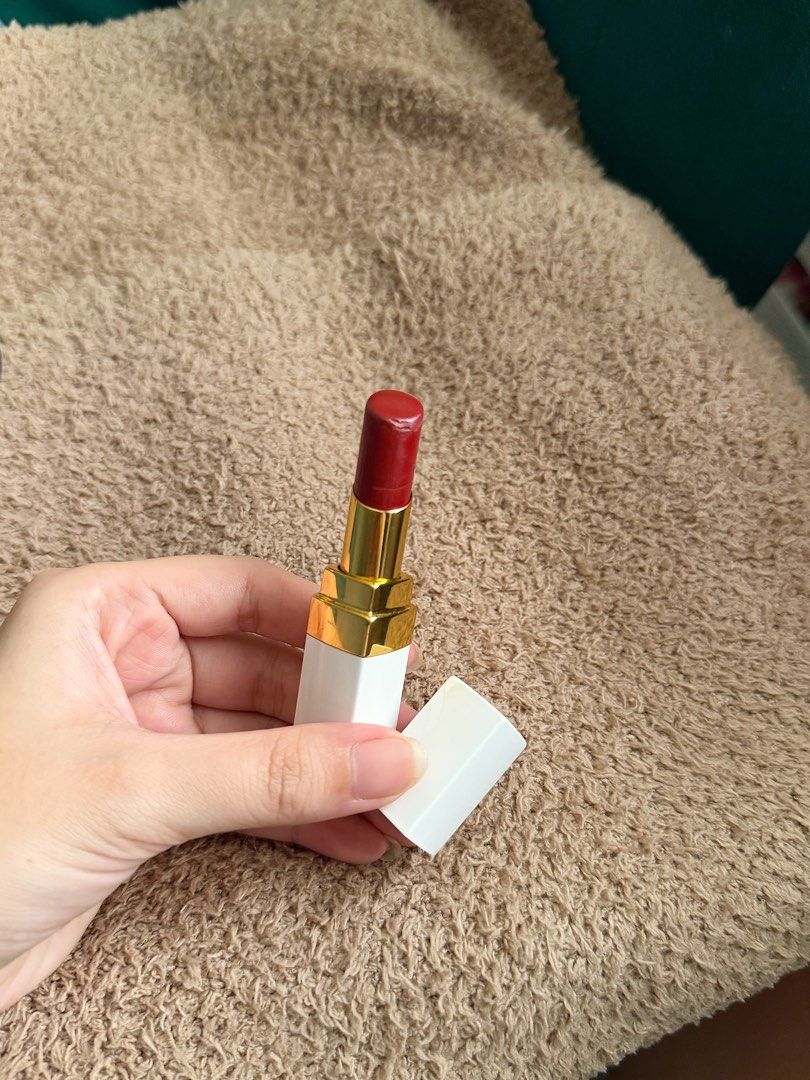 Chanel Rouge Coco Baume 924 Fall For Me (Category: Makeup) located in Las Pinas. Submitted by blt.declutter (Listing ID 1468786543, Image 3). Description: authentic chanel & dior lippies up for grabs! check my other listings for more :) can give discounts if you'll get them all/bundle.