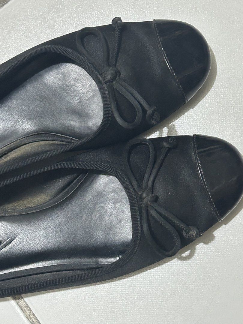 Charles & Keith Black Ballet Flats Size 36 (Category: Flats & Sandals) located in Davao. Submitted by the23rd_preloved (Listing ID 1468881189, Image 2). Description: - Brand: Charles & Keith - Size: 36 - Color: Black - Design: Classic round toe with patent leather cap toe and cute ribbon detail - Style: Easy slip-on - Condition: like new, well taken care of.