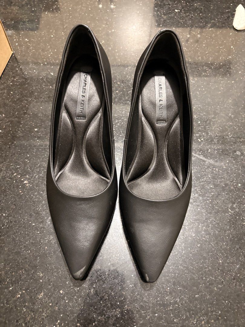 Charles & Keith Black Kitten Heels 37 (Category: Heels) located in Pasig City. Submitted by oonomatopoeia (Listing ID 1468851504, Image 1). Description: - Used lang during my graduation practice and actual graduation day. - There are a few scuff marks.