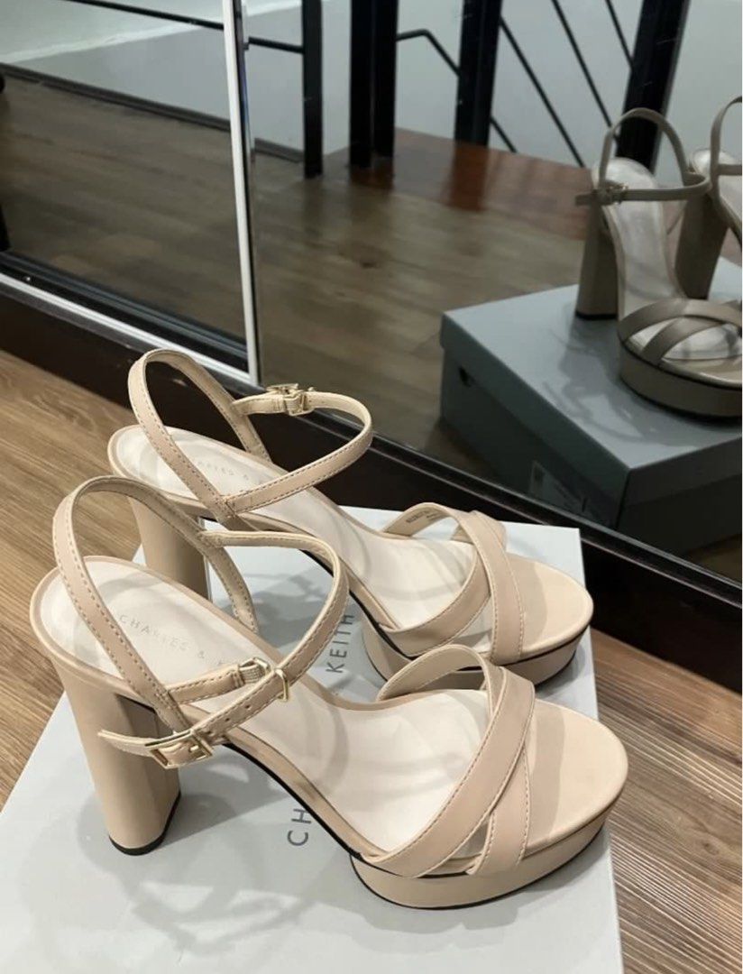 Charles & Keith Heels (Category: Heels) located in Quezon City. Submitted by sushilover__649 (Listing ID 1468911854, Image 2). Description: can do lalamove within MM. Signs of usage.