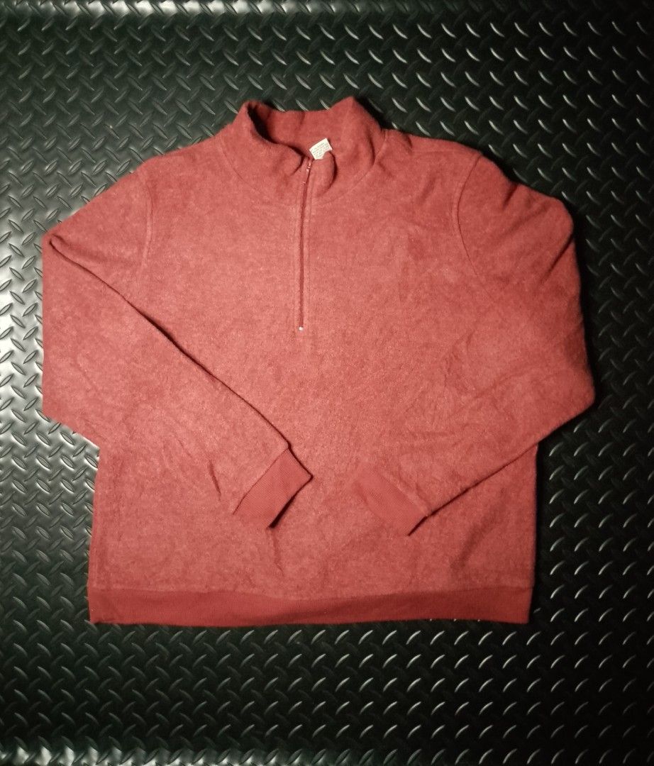 Cherokee Boxy Fit Halfzip Fleece Jacket (Category: Coats, Jackets and Outerwear) located in Baguio. Submitted by bado.feels (Listing ID 1468829253, Image 1). Description: Excellent condition Size XL (22x24) Sleeves 24 250+sf Baguio Loc.