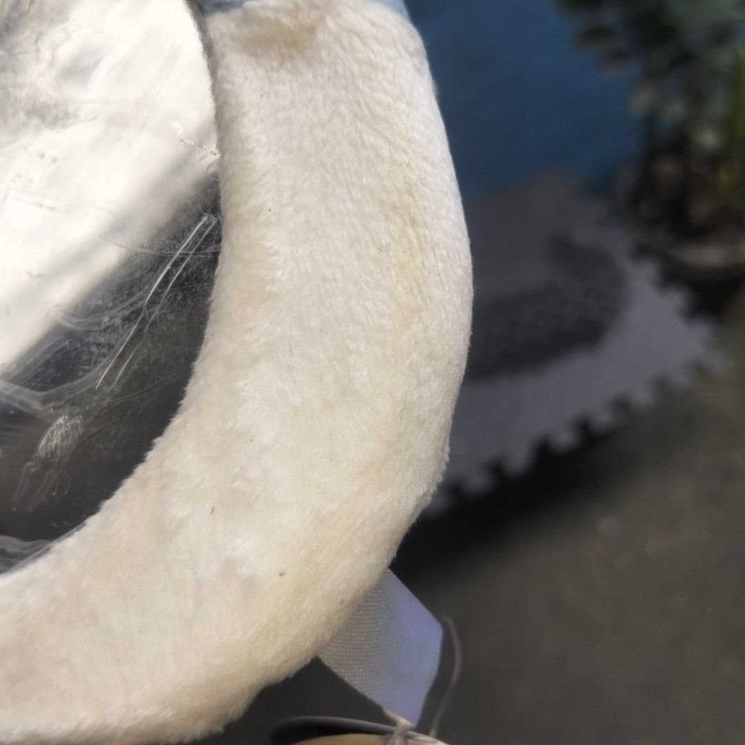 chiikawa hachiware plush hand mirror (Category: Plushies & Soft Toys) located in Manila. Submitted by ramiafern (Listing ID 1468891423, Image 3). Description: check photos for details San Mateo Rizal Gcash J&T express.