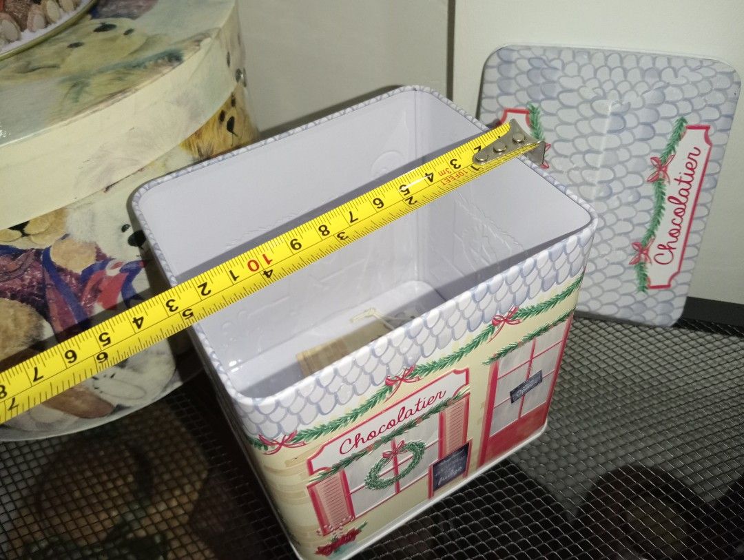 CHOCOLATIER TC9 (Category: Storage Boxes & Baskets) located in Kawit. Submitted by gieclutter (Listing ID 1468820831, Image 3). Description: Flakers and joy reservers are 𝗻𝗼𝘁 𝗮𝗹𝗹𝗼𝘄𝗲𝗱 Actual photos, sized precisely Verify item's dimensions first All sales are final—no returns, exchanges, or refunds 𝗖𝗢𝗡𝗗𝗜𝗧𝗜𝗢𝗡: ・𝗔𝗦 𝗜𝗦 ・dents, scratches, water stains, rusts, and paint chips 𝗟𝗢𝗖𝗔𝗧𝗜𝗢𝗡: Kawit, Cavite 𝗠𝗢𝗣: 𝗣𝗙/NO COD It