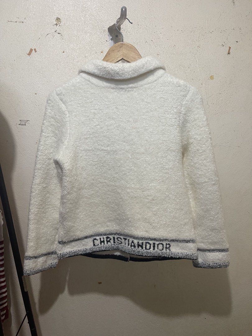 Christian Dior Fur Jacket (Category: Coats, Jackets and Outerwear) located in Tuguegarao City. Submitted by elyks11 (Listing ID 1468755012, Image 2). Description: 20x22 no flaws good as new.
