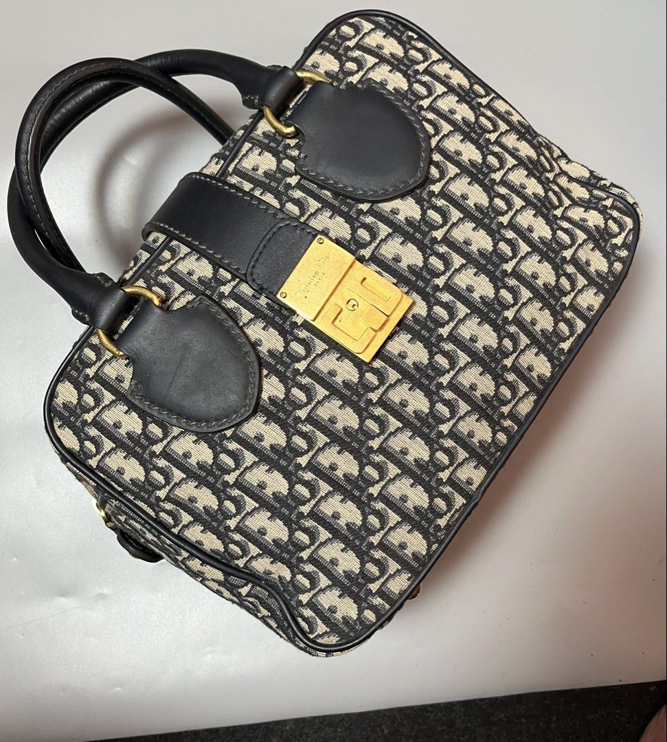 Christian dior oblique bowling bag (Category: Shoulder Bags) located in Quezon City. Submitted by theideal (Listing ID 1468875705, Image 1). Description: Read first before buy Legit/Authentic Christian Dior - John Galliano oblique bowling bag w/COA Missing sling/strap Still in good and presentable condition No major flaws Minor sign of use only See picture details posted.