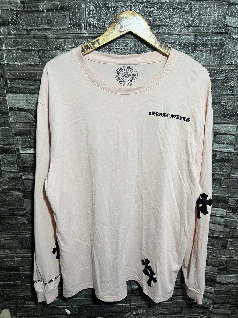 Chrome Hearts Patch Long Sleeve (Category: Coats, Jackets and Outerwear) located in Manila. Submitted by flex_curation (Listing ID 1468723948, Image 1). Description: 24x31 IN VERY GOOD CONDITION BACOOR CAVITE LOC.