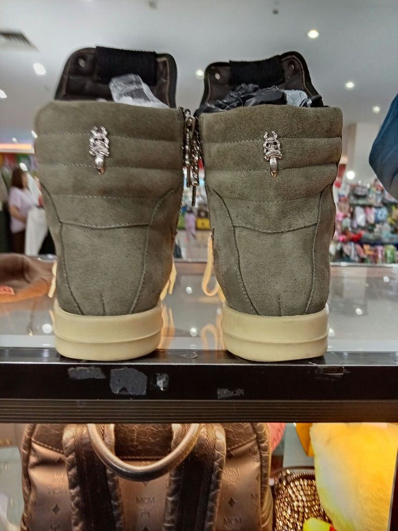 Chrome Hearts x Rick Owen (Category: Sneakers & Footwear) located in Manila. Submitted by noblecrystal_12665c (Listing ID 1468784669, Image 2). Description: size 40 25 cm excellent condition issue napalitan na yung sintas.