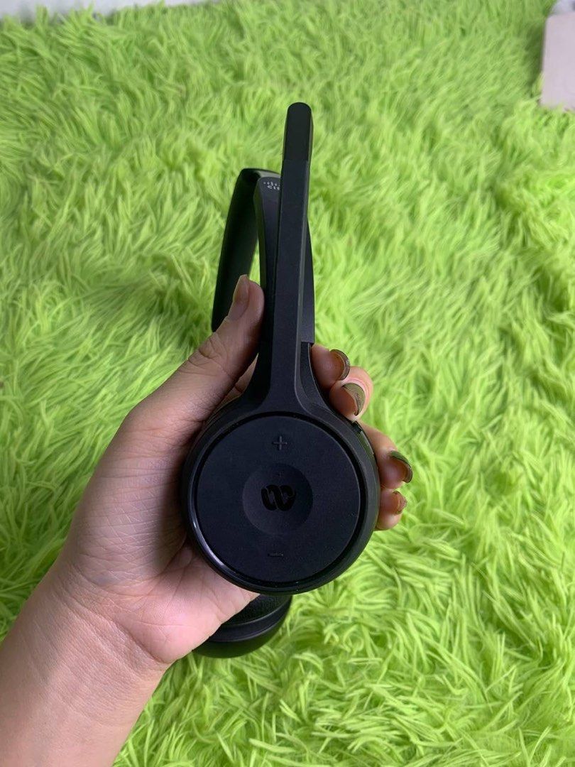 Cisco Wireless Bluetooth On-Ear Headset with Microphone – Black (Category: Headphones & Headsets) located in Manila. Submitted by nicanicss (Listing ID 1468879100, Image 2). Description: Cisco Wireless Bluetooth On-Ear Headset with Microphone – Black (Enterprise-grade headset built for professional calls and office/WFH setups) ✔️ Authentic Cisco Brand ✔️ 100% Working condition ✔️ Clear microphone for online meetings (Zoom, MS Teams, Google Meet) 
