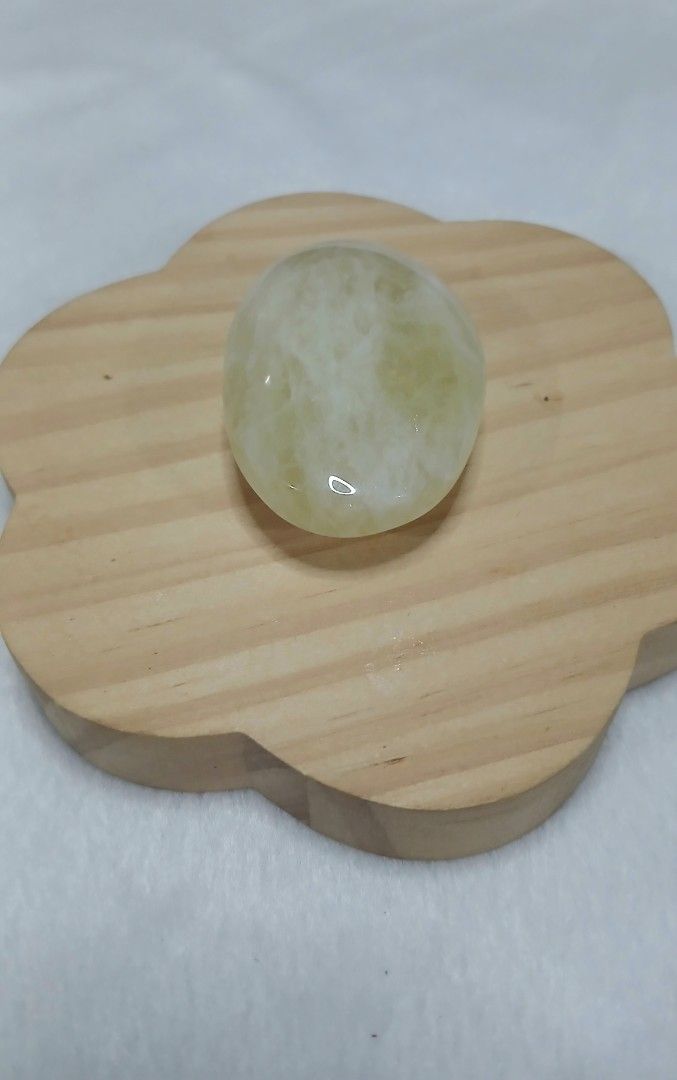 CITRINE NATURAL STONE LUCKY CHARM (Category: Everything Else Others) located in Mandaluyong City. Submitted by goshoponlinestore (Listing ID 1468798783, Image 2). Description: Hi! 😊 Yes, this item is available. Thank you for your inquiry! 🛍️ If you’d like to purchase, please take note of the following: 💳 Payment: GCash or Bank Transfer COD: check out via the orange app. 📦 Shipping: J&T Express • ₱80 - Metro Manila • ₱(?) - Outside Metro Manil