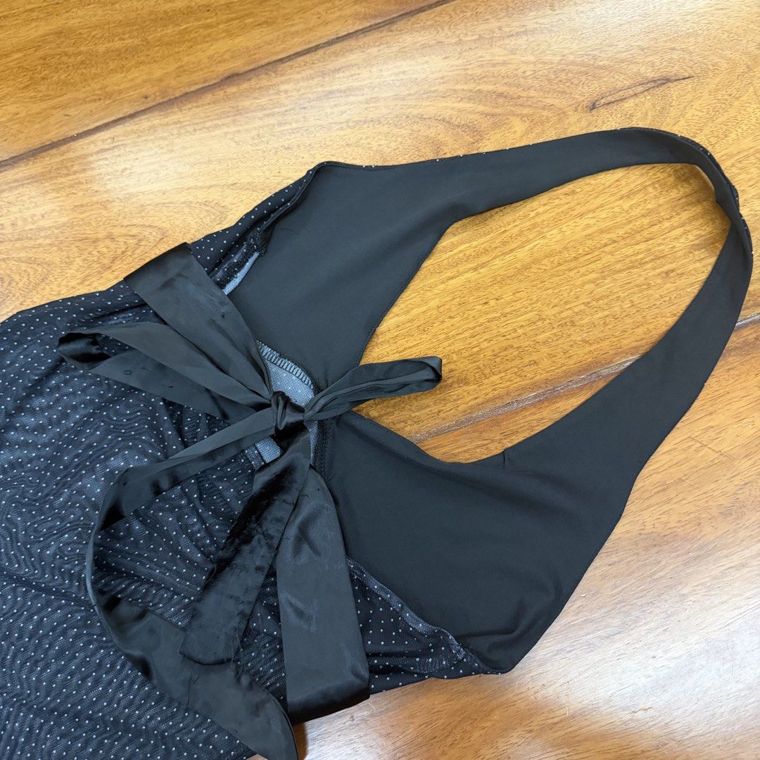 CLEARANCE SALE - Bangkok Top (Category: Sleeveless) located in Muntinlupa City. Submitted by curationbymich (Listing ID 1468769935, Image 2). Description: W MINOR FLAW ON THE BACK RIBBON.
