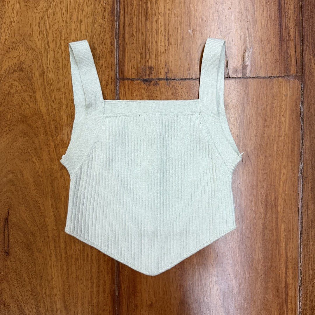 CLEARANCE SALE - Bershka Top (Category: Sleeveless) located in Muntinlupa City. Submitted by curationbymich (Listing ID 1468776057, Image 1). Description: .