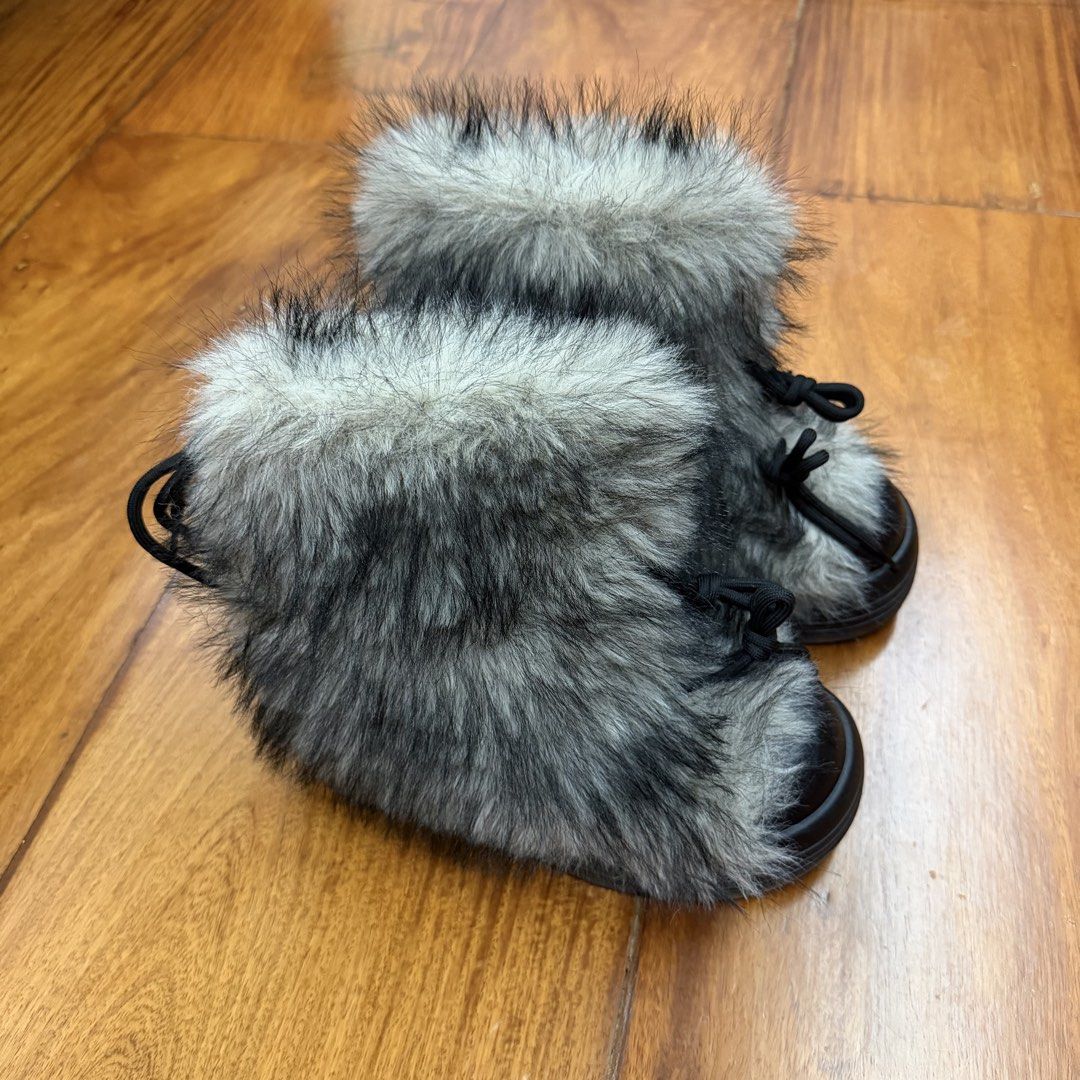 CLEARANCE SALE - Boots from DHGATE (Category: Boots) located in Muntinlupa City. Submitted by myrandomthingz (Listing ID 1468921223, Image 3). Description: .